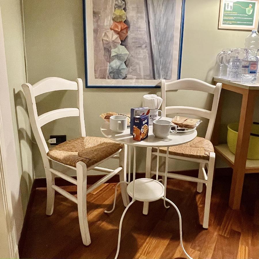 B&B Palazzo Solimena Naples Luaran gambar