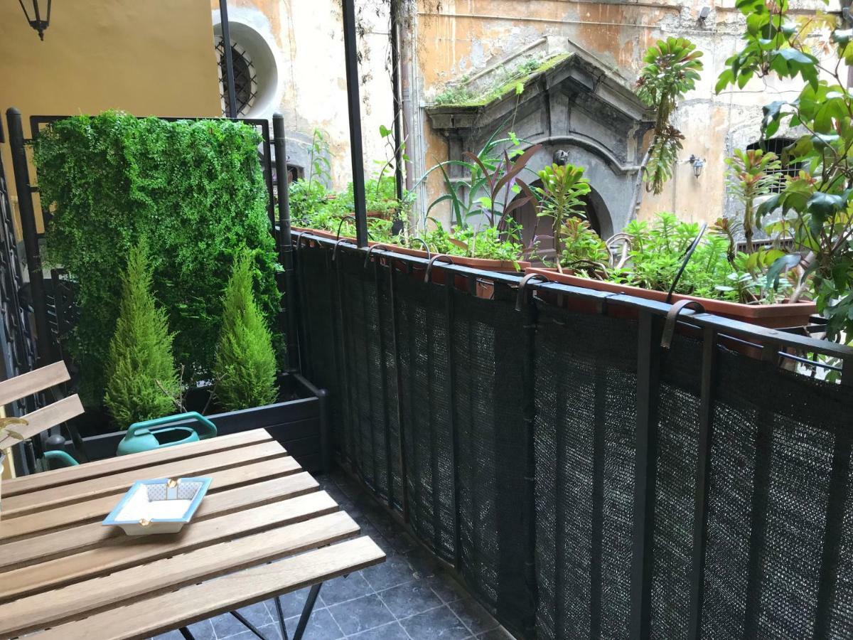 B&B Palazzo Solimena Naples Luaran gambar